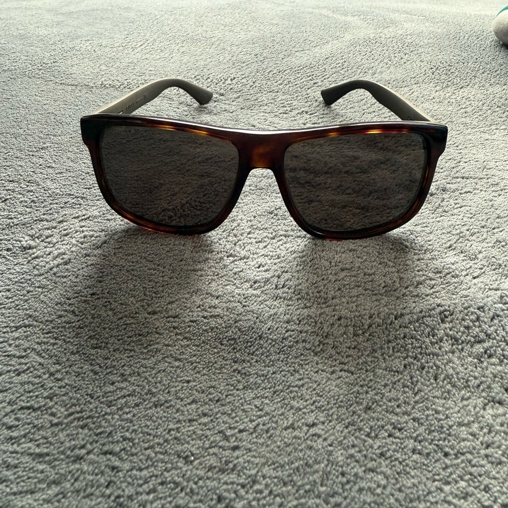 Gucci Polarized Sunglasses GG0010S